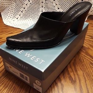 NEW 9 West slide shoes